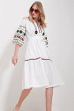 Trend Alacatı Style Women's White Lined Belted Embroidery Dress