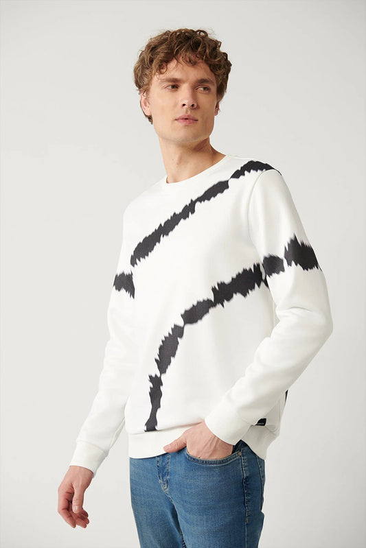 Avva Men's White Crew Neck Printed Sweatshirt