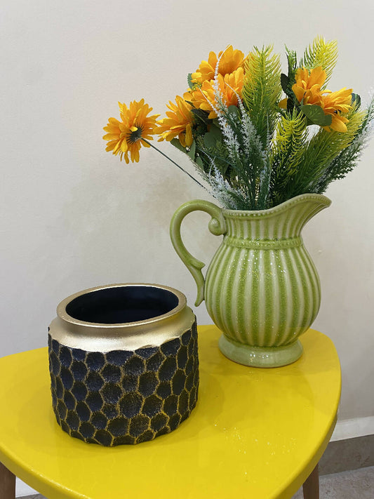 Massa Flowers Pottery Vase, Very Heavy Quality, Length: 16cm, Diameter: 13cm
