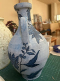 Détail Unique Handmade Painted Pottery Jug In Gray Color & Navy Blue Flowers