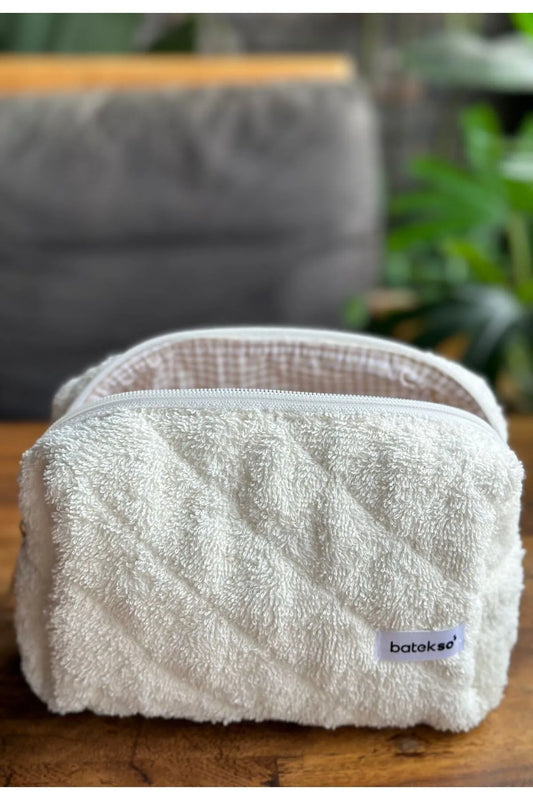 Batekso Cream Towel Makeup Bag