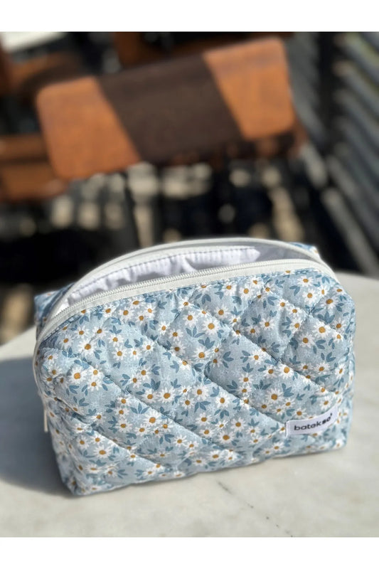 Batekso Blue Daisy Pattern Makeup Bag