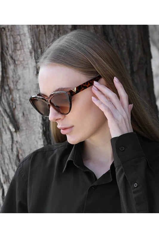 ModaLand Women's Leopard Trendy Lightweight Sunglasses