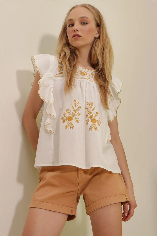 Trend Alaçatı Style Women's Ecru Floral Patterned Embroidered Linen Woven Blouse