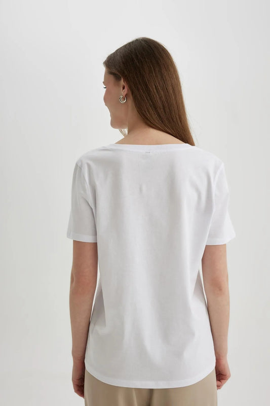 Defacto Women's White Regular Fit V-Neck Short Sleeve T-Shirt