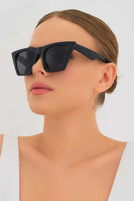 Modalucci Women's Black Sunglasses