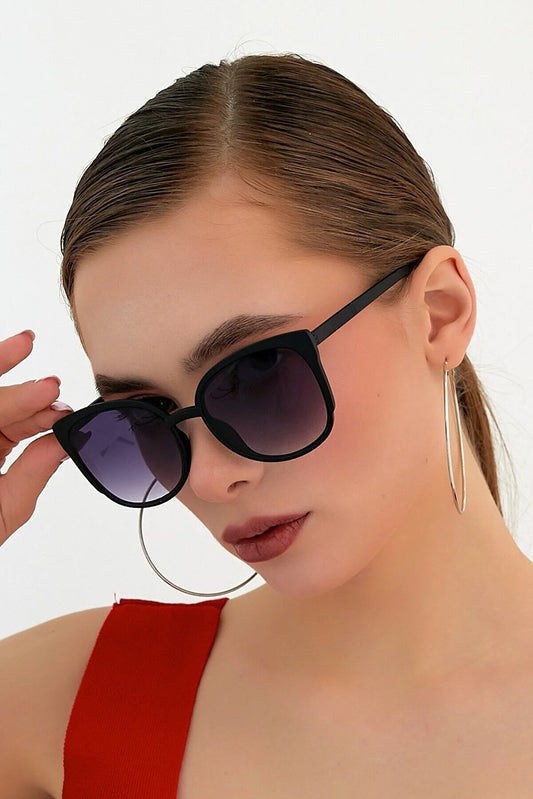 ModaLand Women's Eleta Black Sunglasses