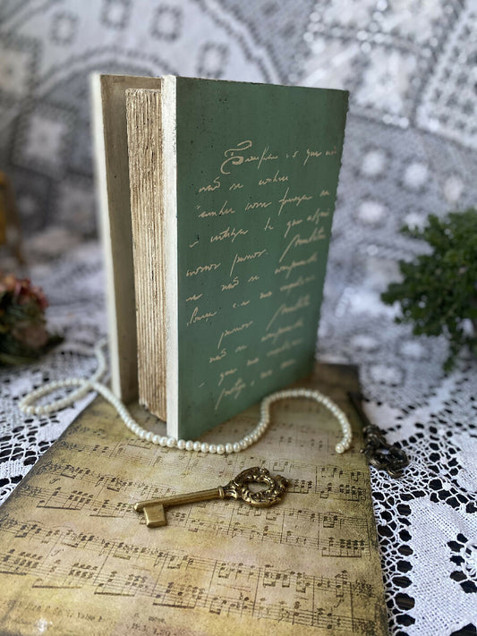 Shabby Chic Tourqouise Vintage Book