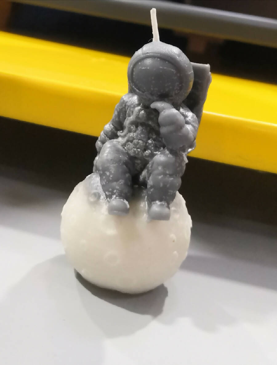 Espero Lb Handmade Man On Moon Candle 6.5*3cm