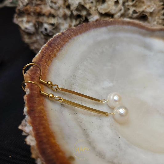 Wire Boutique Handmade Freshwater Pearls Earrings