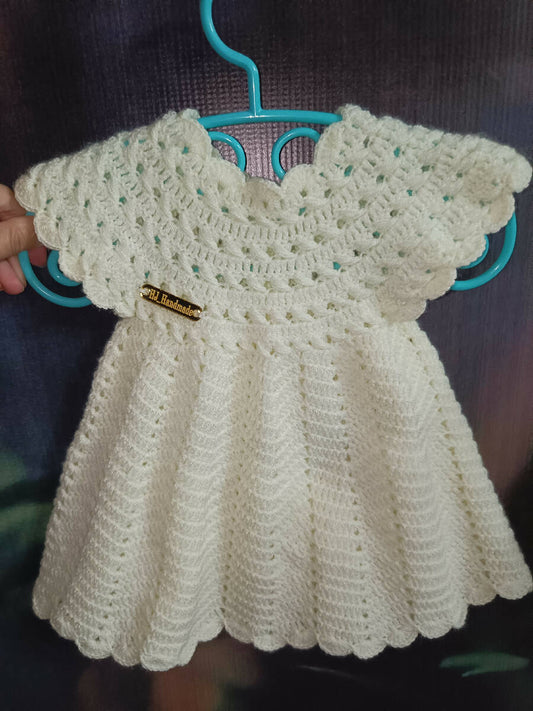 HJ Handmade Baby Girl Crochet Off White Size From 0 To 3 Months